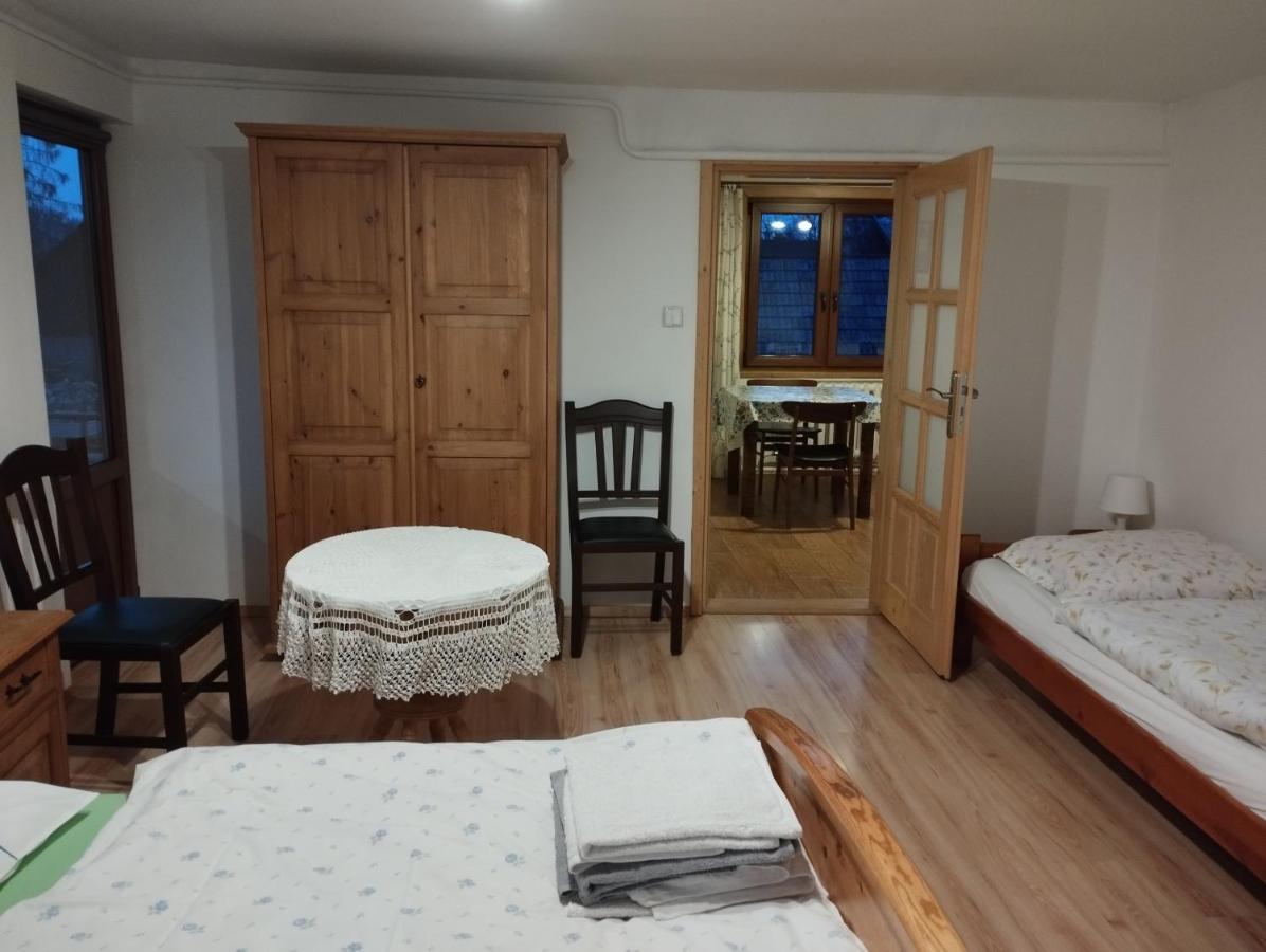 Pod Limba Apartment ยูร์กุฟ ภายนอก รูปภาพ