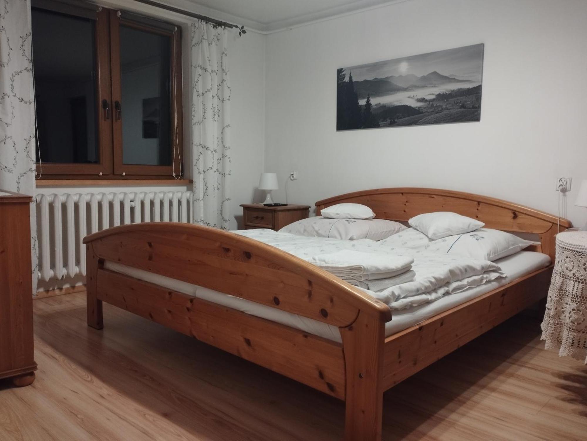 Pod Limba Apartment ยูร์กุฟ ภายนอก รูปภาพ