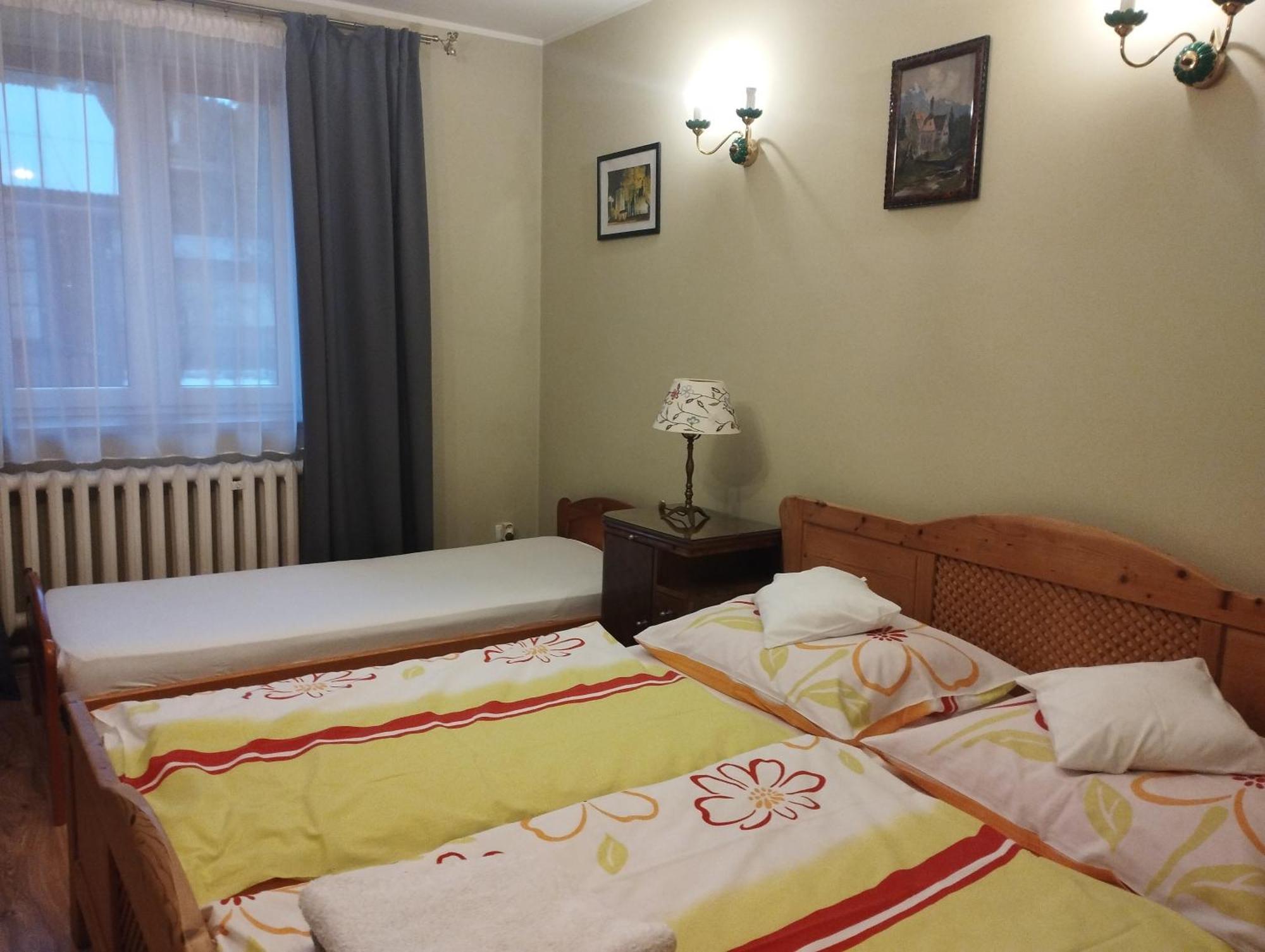 Pod Limba Apartment ยูร์กุฟ ภายนอก รูปภาพ